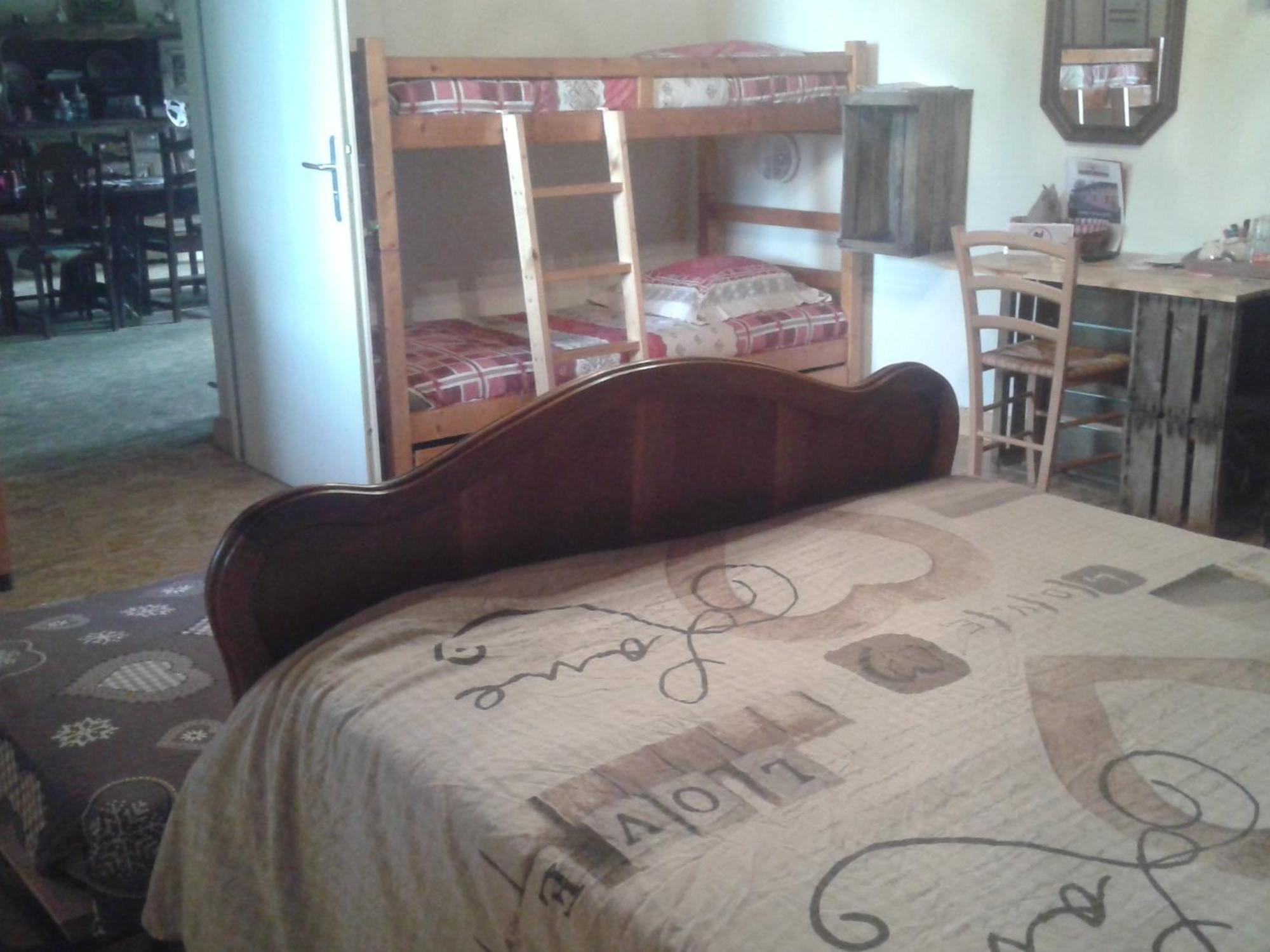 A La Poularde B&B Curciat-Dongalon Rum bild