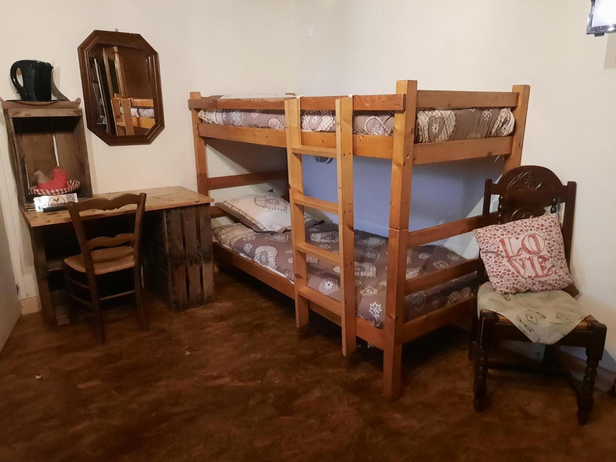 A La Poularde B&B Curciat-Dongalon Rum bild