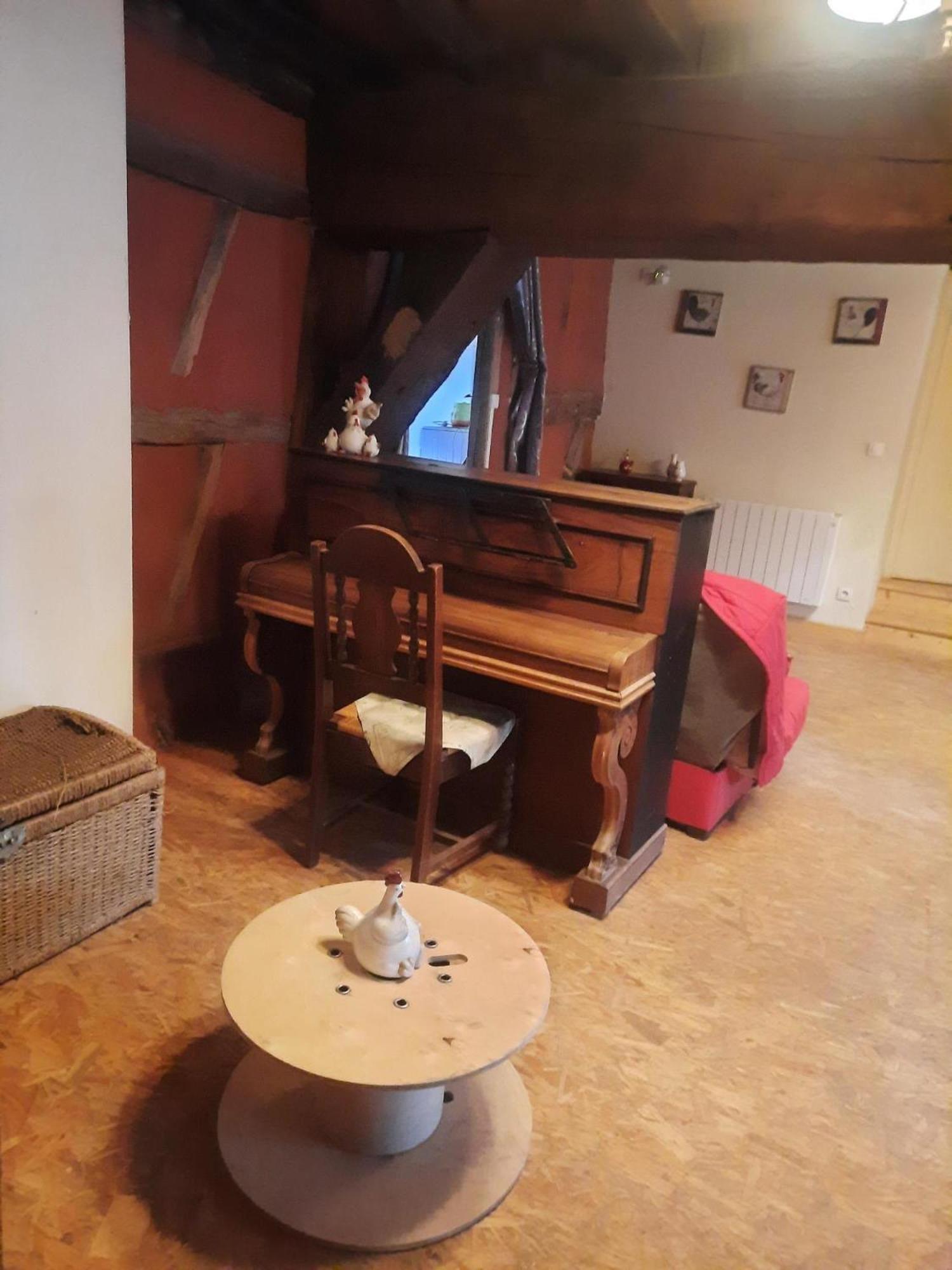 A La Poularde B&B Curciat-Dongalon Rum bild